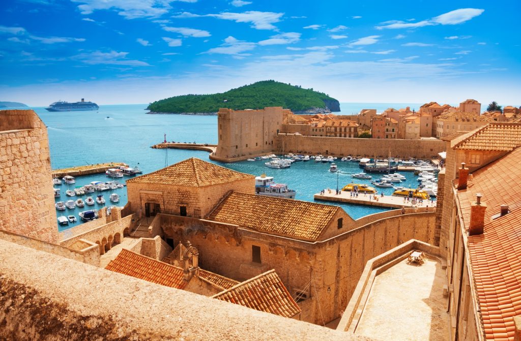 Top 10 Places to Visit in Dubrovnik / Dubrovnik City Walls